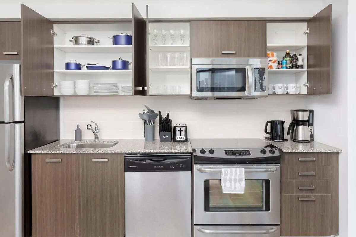 토론토 Huge 2Bd 2Ba With Sofa Bed And Cn Tower View! 아파트 캐나다