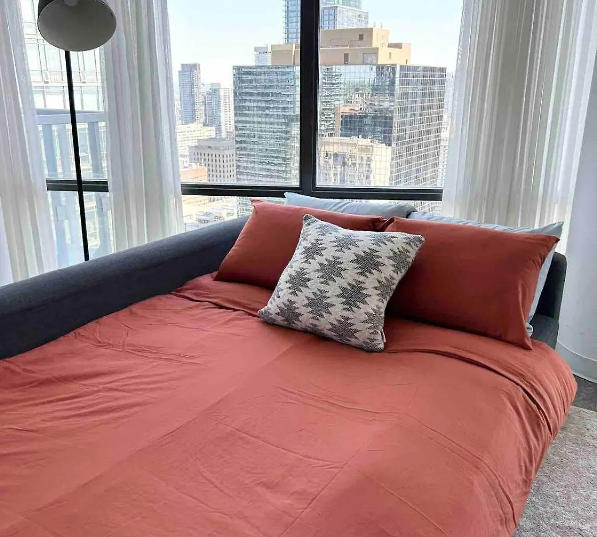토론토 Huge 2Bd 2Ba With Sofa Bed And Cn Tower View! 아파트